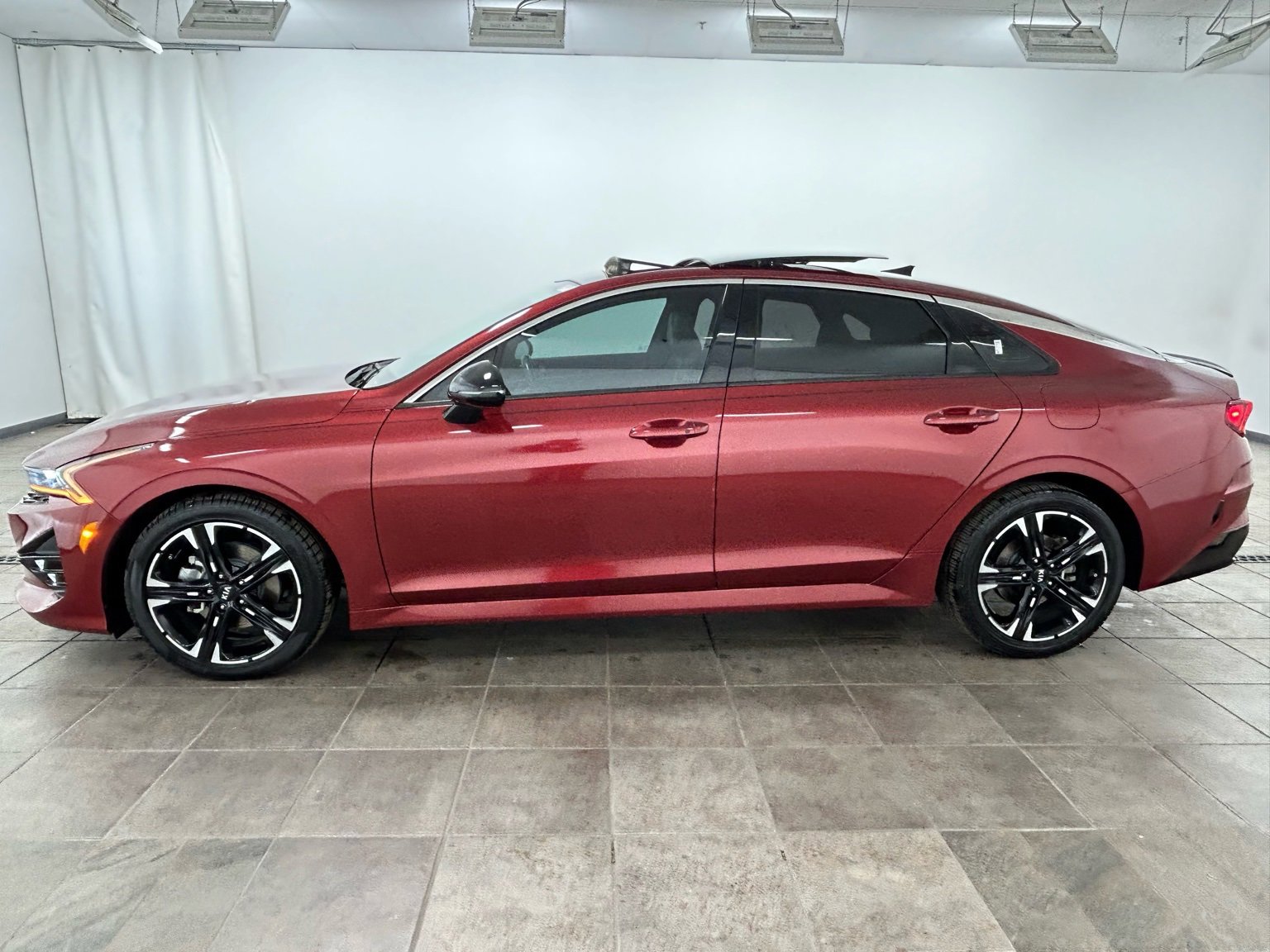 Used 2021 Kia K5 GT-Line w/ GT-Line FWD Premium Package image 2