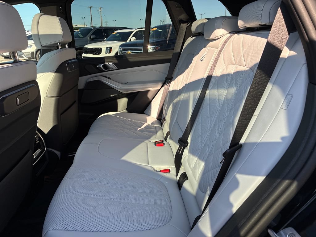 Used 2025 BMW X5 xDrive40i w/ Climate Comfort Package AWD/4WD image 21