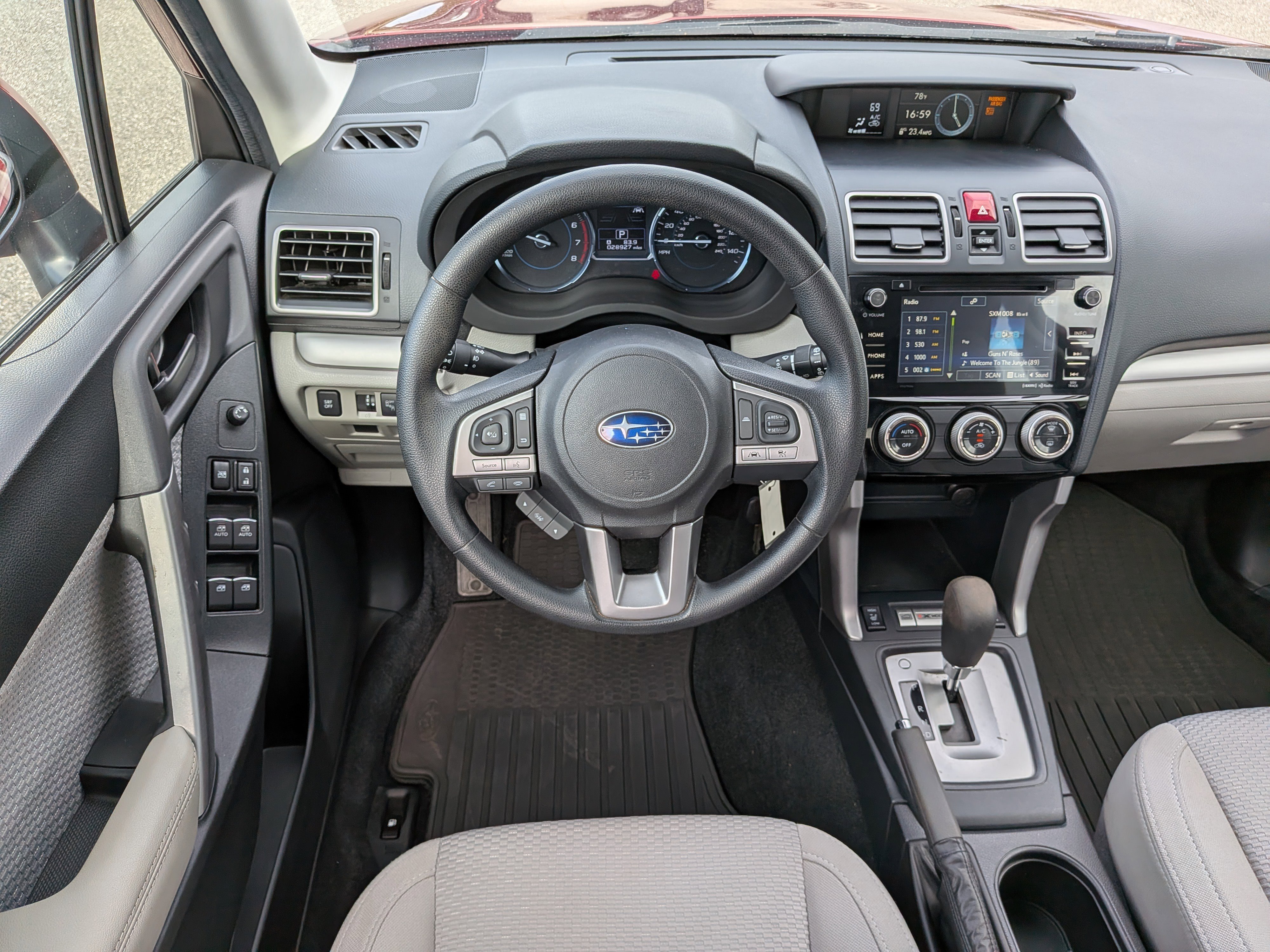 Used 2018 Subaru Forester 2.5i Premium image 16