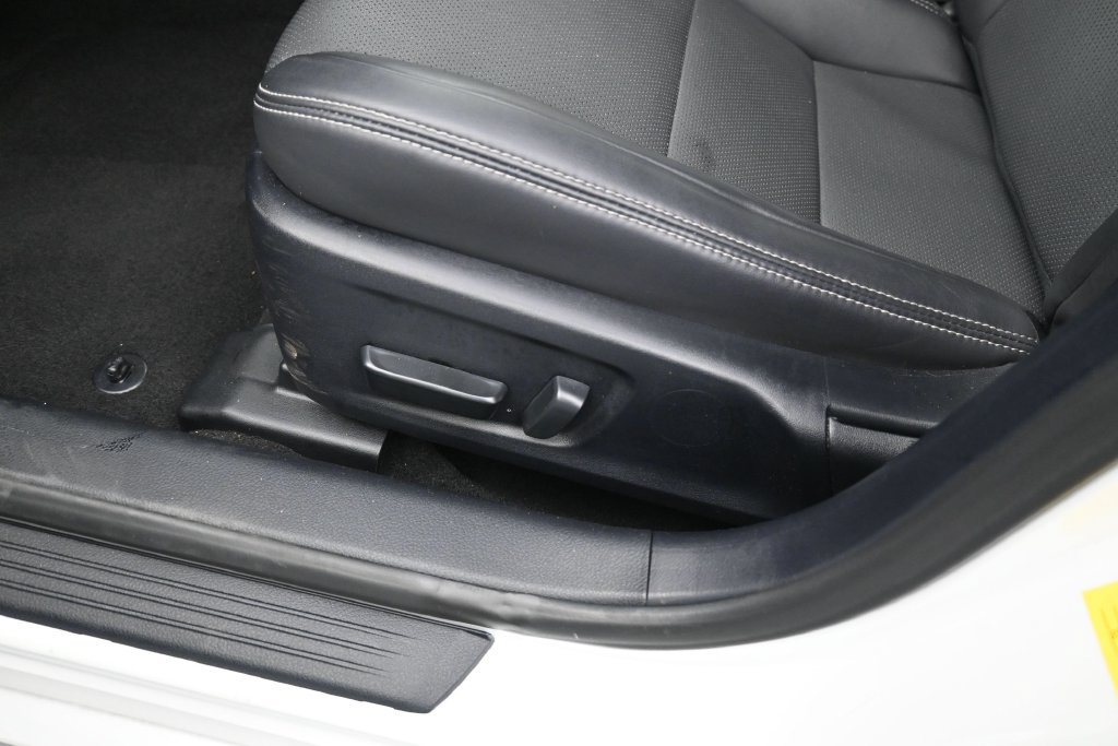 Used 2024 Lexus IS 300 w/ Comfort Package RWD image 28