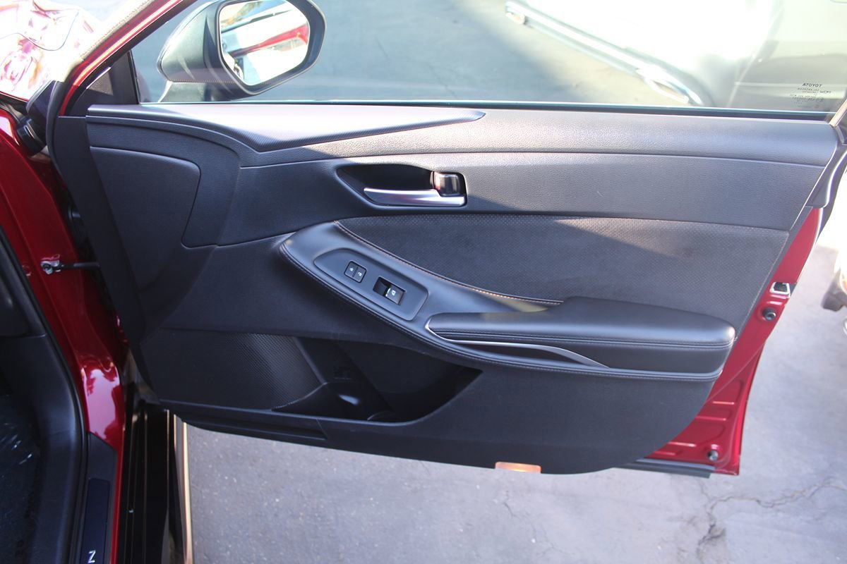 Used 2019 Toyota Avalon Touring w/ Preferred Accessory Package FWD image 22