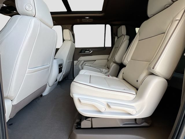 New 2026 GMC Yukon XL Denali w/ Sun & Power Step Package AWD/4WD image 17