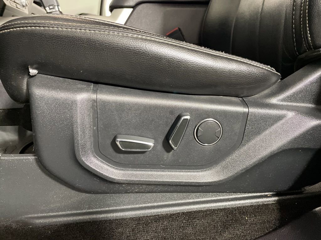 Used 2018 Ford F150 Lariat w/ Equipment Group 502A Luxury image 11