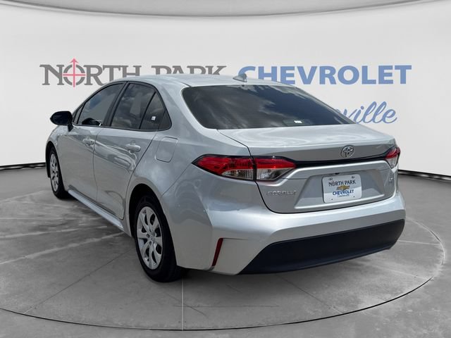 Used 2024 Toyota Corolla LE FWD image 5