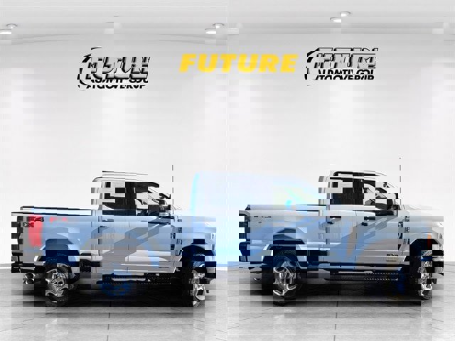 Certified 2025 Ford F250 XLT w/ FX4 Off-Road Package image 3