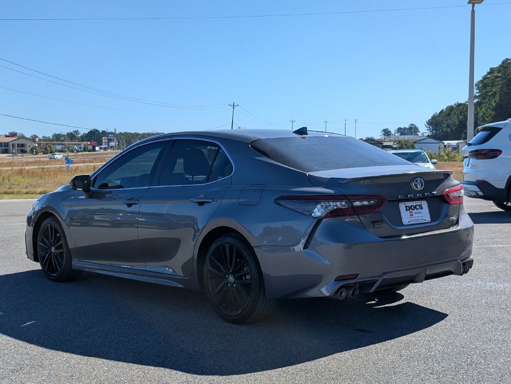 Used 2023 Toyota Camry XSE FWD image 3