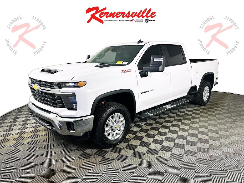 Used 2024 Chevrolet Silverado 2500 LT image 3