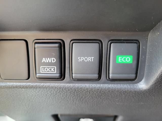 Used 2020 Nissan Rogue SV AWD/4WD image 20