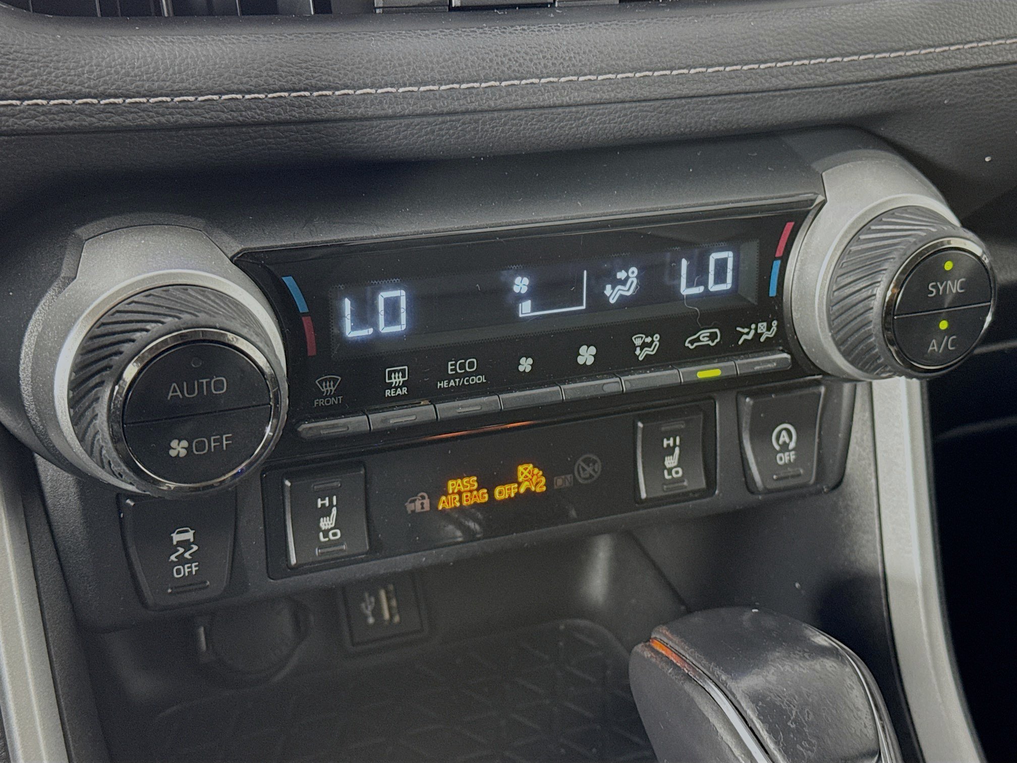 Used 2023 Toyota RAV4 XLE Premium AWD/4WD image 15