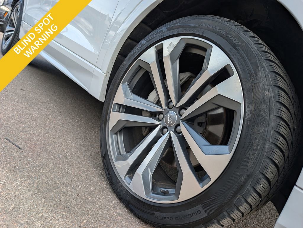 Used 2019 Audi Q8 Prestige w/ Towing Package image 7