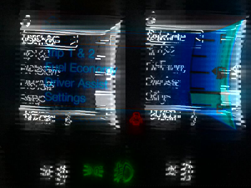 Used 2020 Ford Fusion Titanium image 9