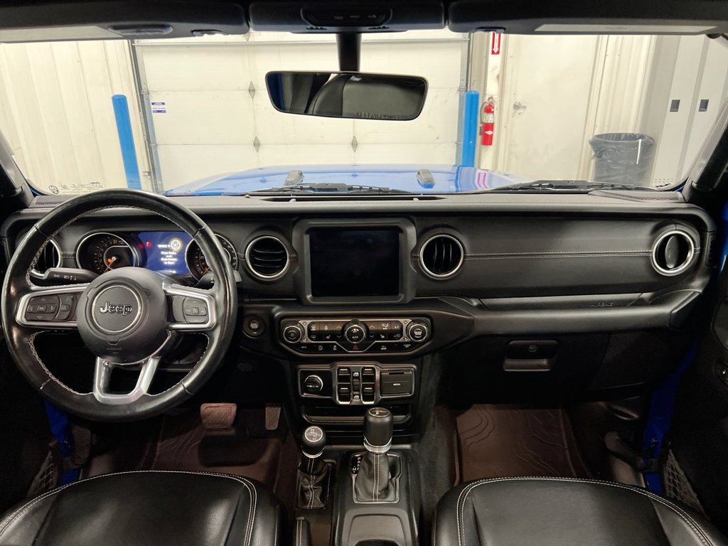 Used 2022 Jeep Gladiator Overland w/ Popular Equipment Package AWD/4WD image 10