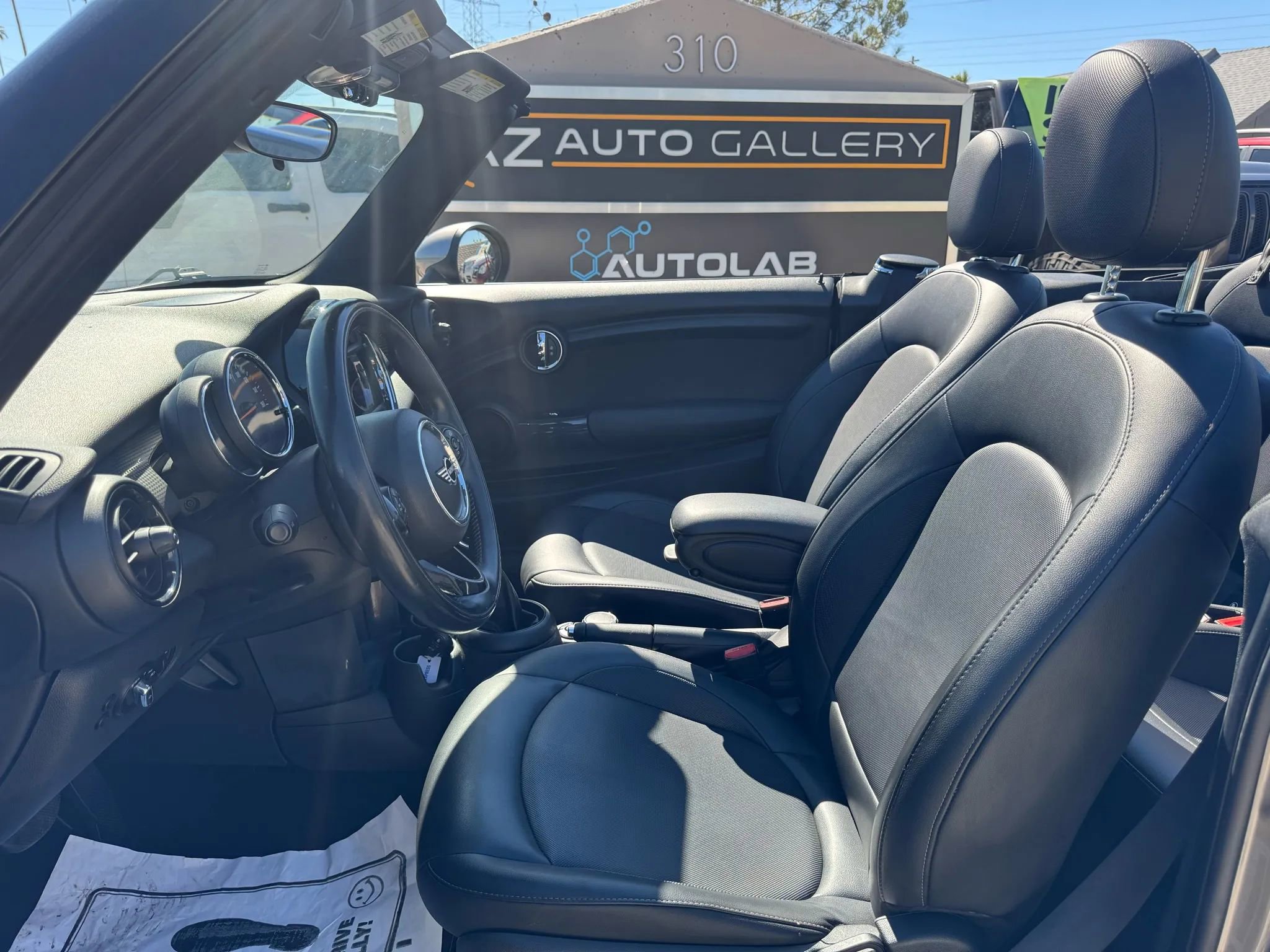 Used 2019 MINI Cooper Convertible image 34