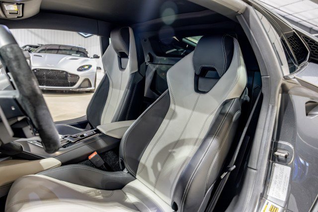 Used 2015 Lamborghini Huracan LP 610-4 image 31