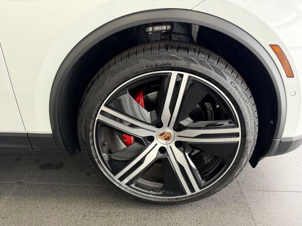 New 2026 Porsche Macan 4S Electric AWD/4WD image 13