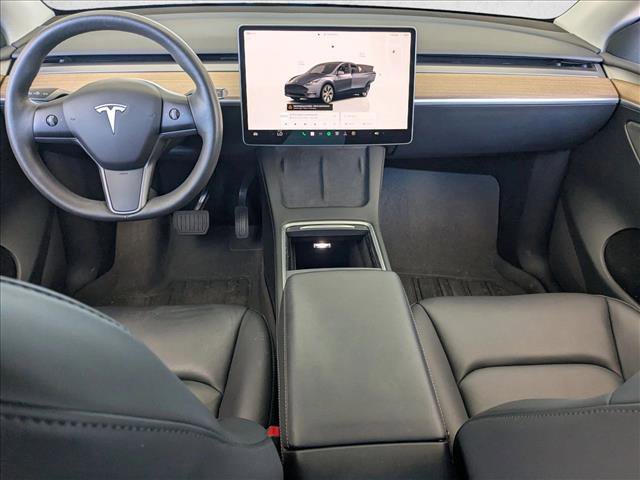 Used 2023 Tesla Model Y Long Range image 18