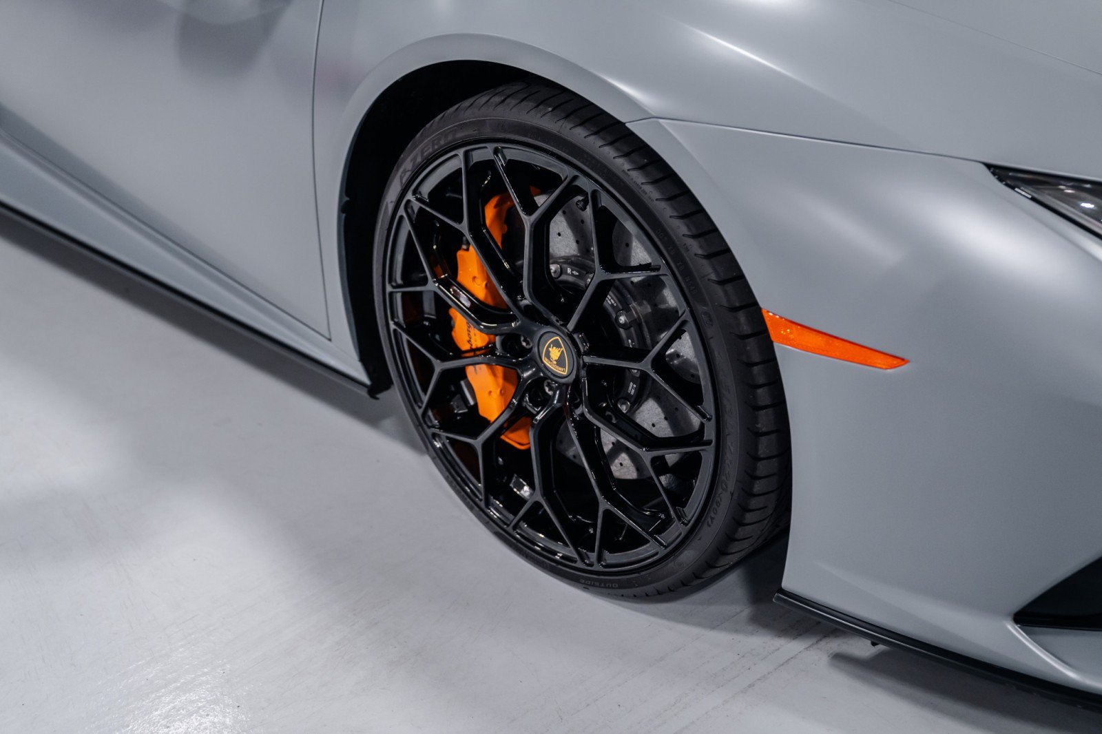 Used 2024 Lamborghini Huracan EVO AWD/4WD image 43