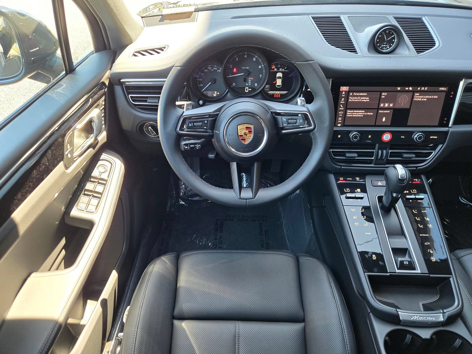 New 2026 Porsche Macan AWD/4WD image 14