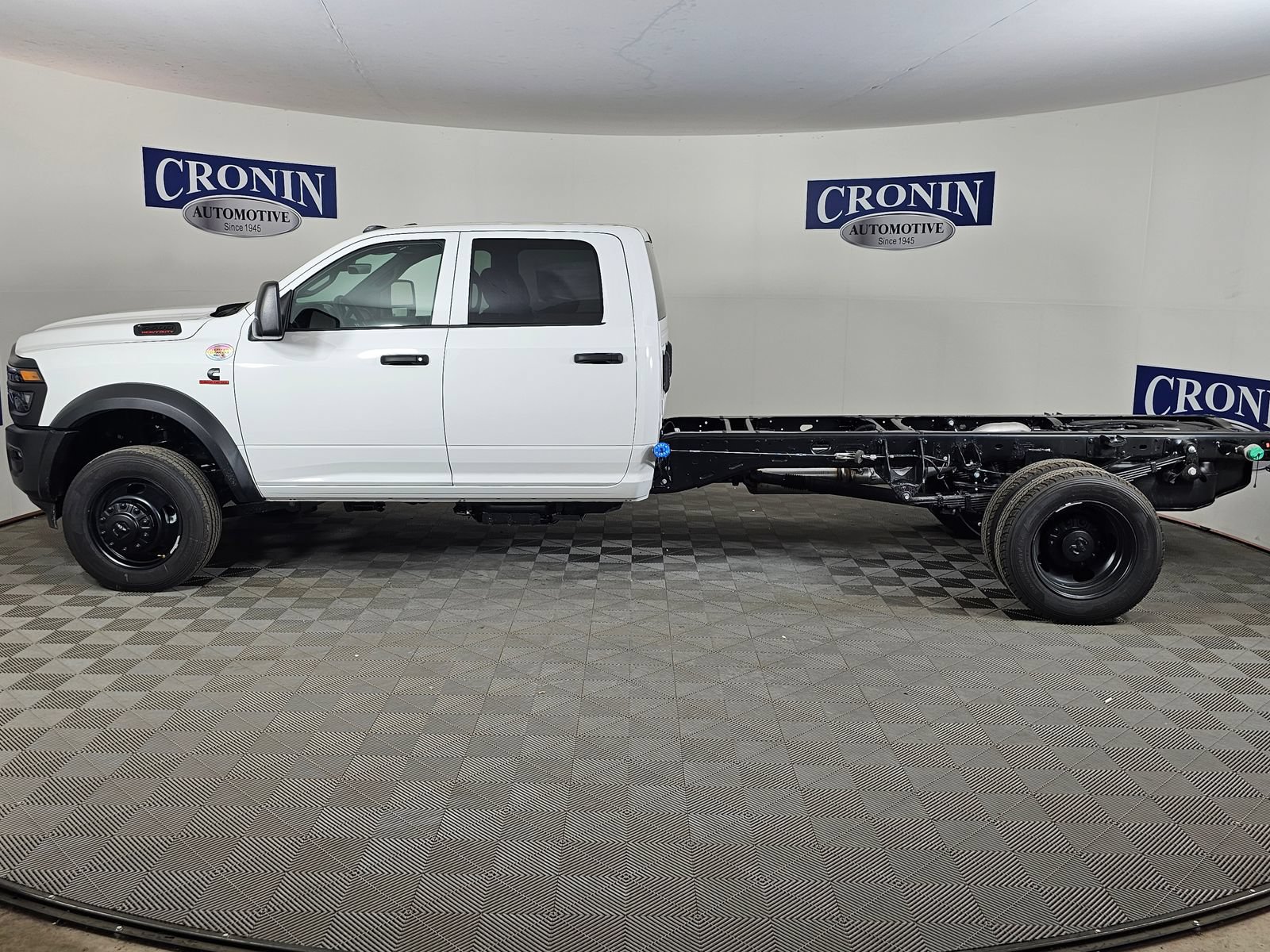 New 2026 RAM 5500 Tradesman AWD/4WD image 30