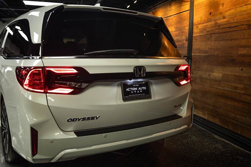 Used 2026 Honda Odyssey Elite image 6