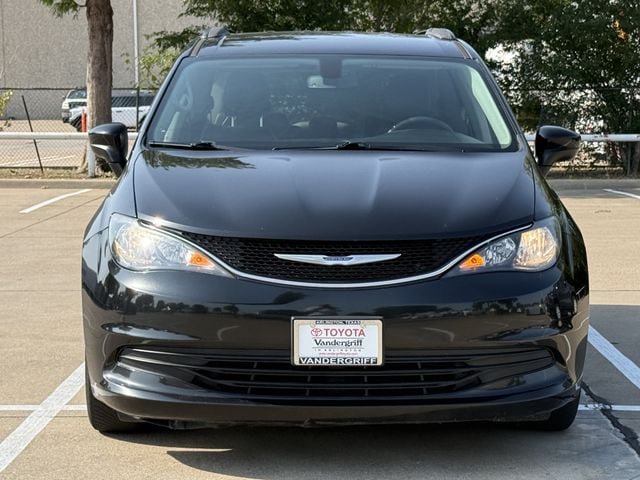 Used 2020 Chrysler Voyager Lxi FWD image 7