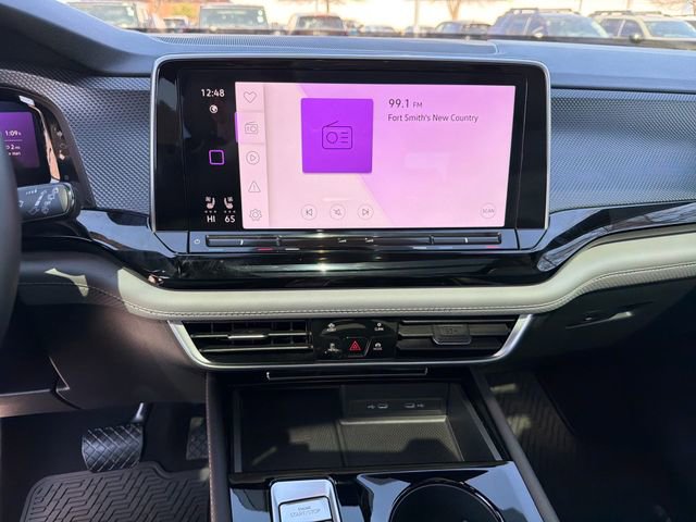 Used 2024 Volkswagen Atlas Cross Sport SEL image 21