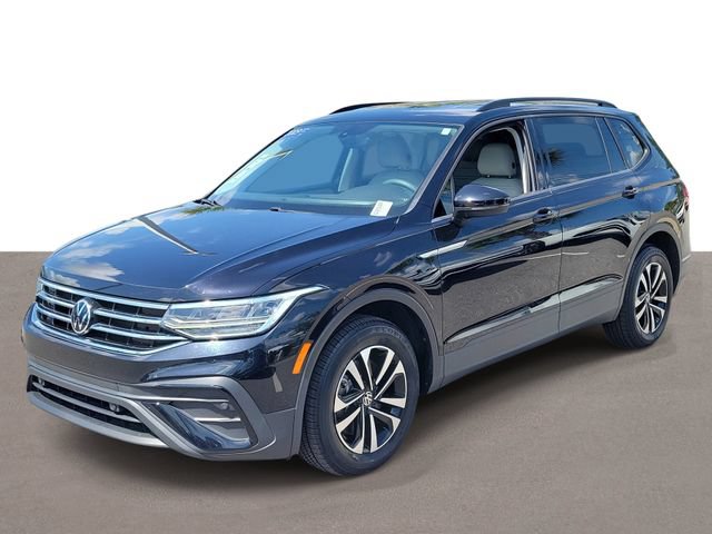 Used 2023 Volkswagen Tiguan S FWD image 2