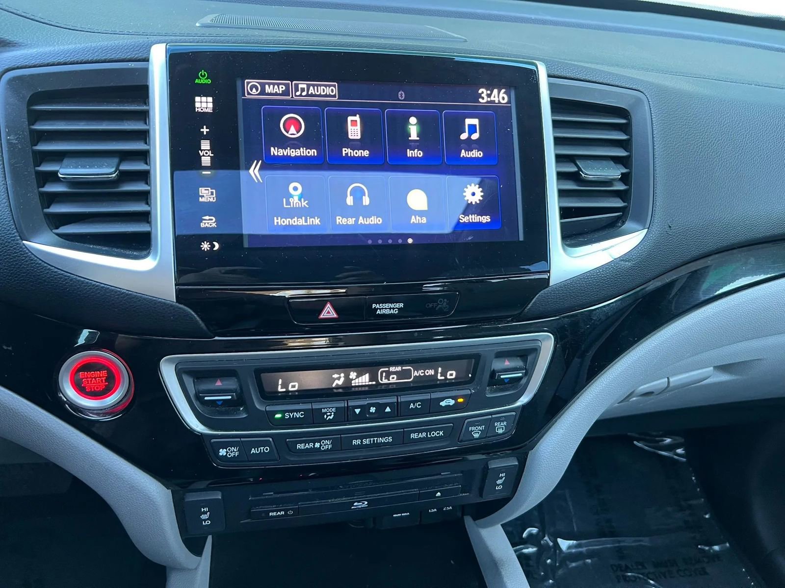 Used 2016 Honda Pilot Touring image 17