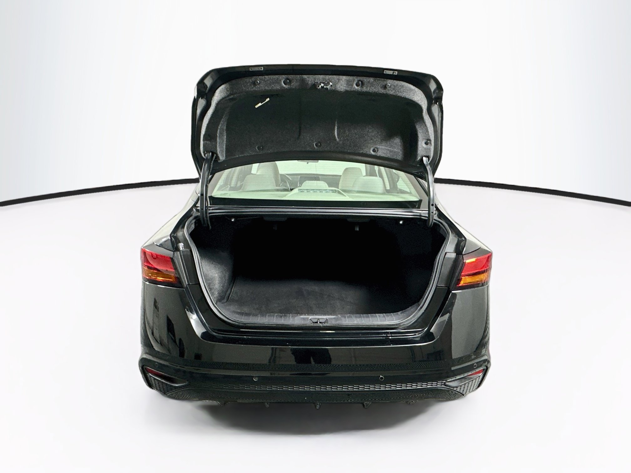 Used 2025 Nissan Altima 2.5 SV FWD image 26