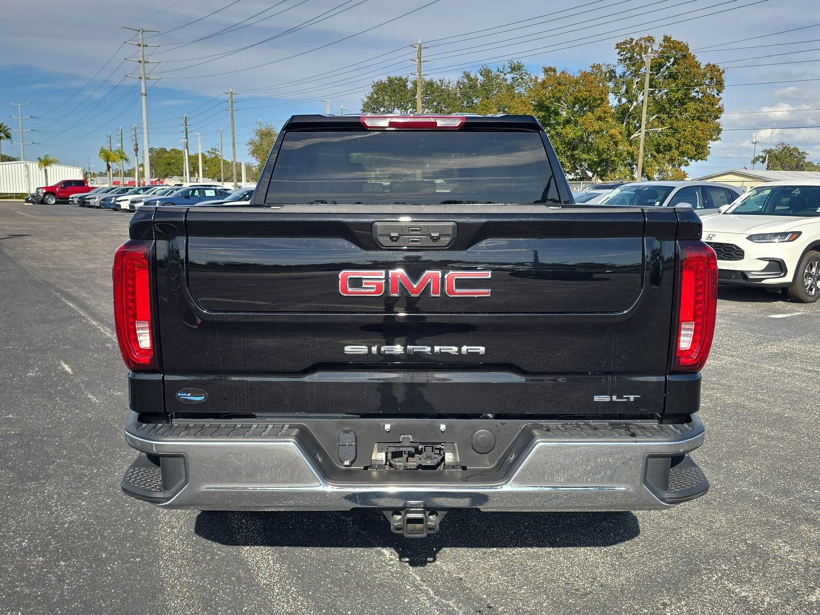 Used 2025 GMC Sierra 1500 SLT image 5