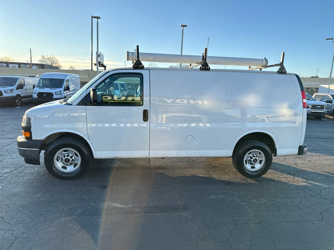 Used 2017 GMC Savana 2500 image 5