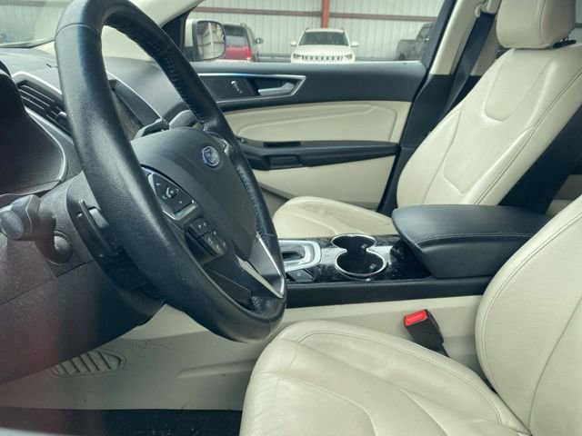 Used 2018 Ford Edge Titanium w/ Technology Package image 13