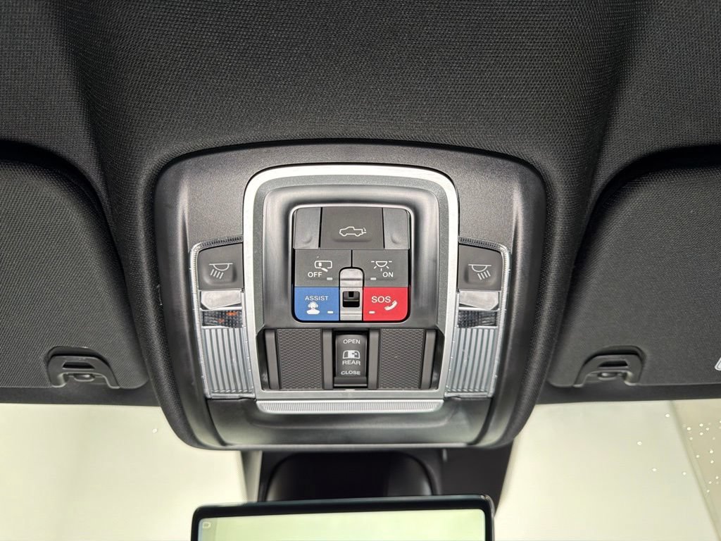 Used 2023 RAM 1500 Limited AWD/4WD image 12