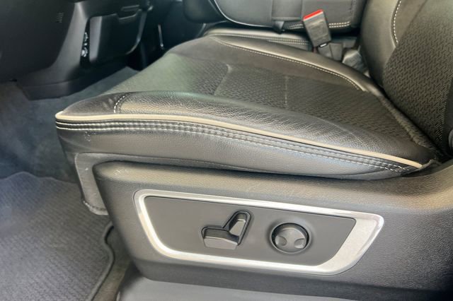 Used 2024 RAM 1500 Laramie AWD/4WD image 13