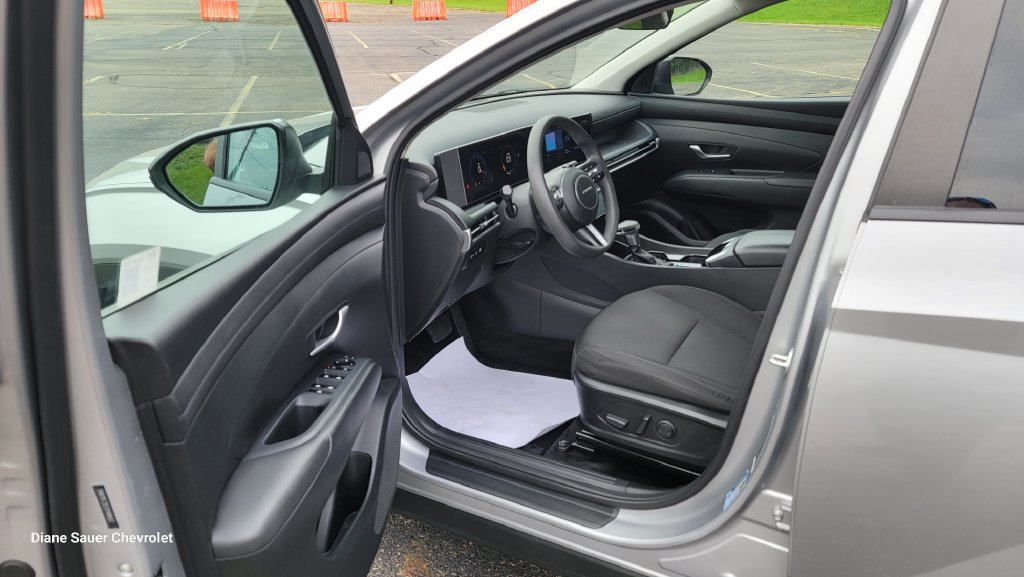 Used 2025 Hyundai Tucson SEL AWD/4WD image 19