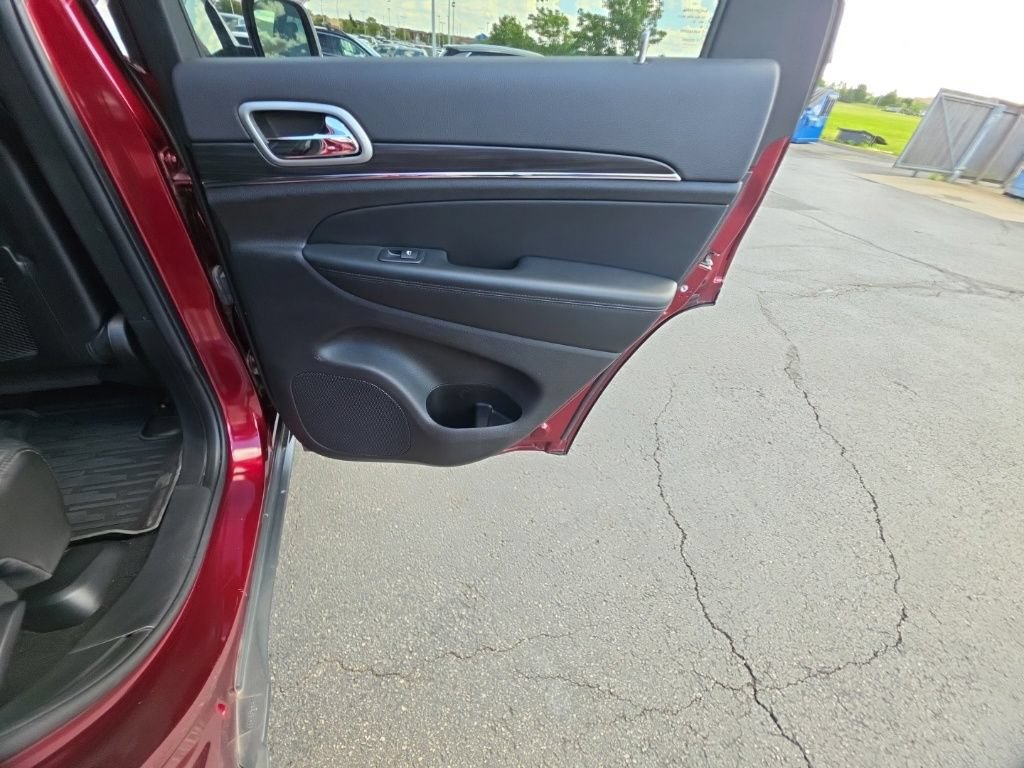 Used 2021 Jeep Grand Cherokee Limited AWD/4WD image 30