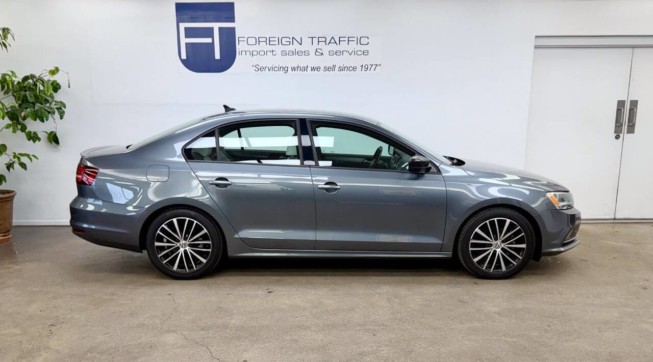 Used 2016 Volkswagen Jetta Sport image 13