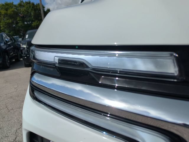 Used 2025 Chevrolet Tahoe LT AWD/4WD image 10