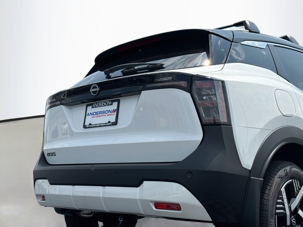 New 2026 Nissan Kicks SV w/ Cold Weather Package FWD image 13