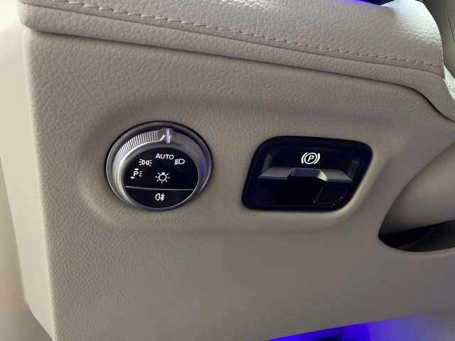 Used 2024 Mercedes-Benz EQS 450+ SUV image 32