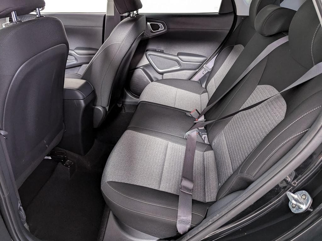 Used 2020 Kia Soul S FWD image 39