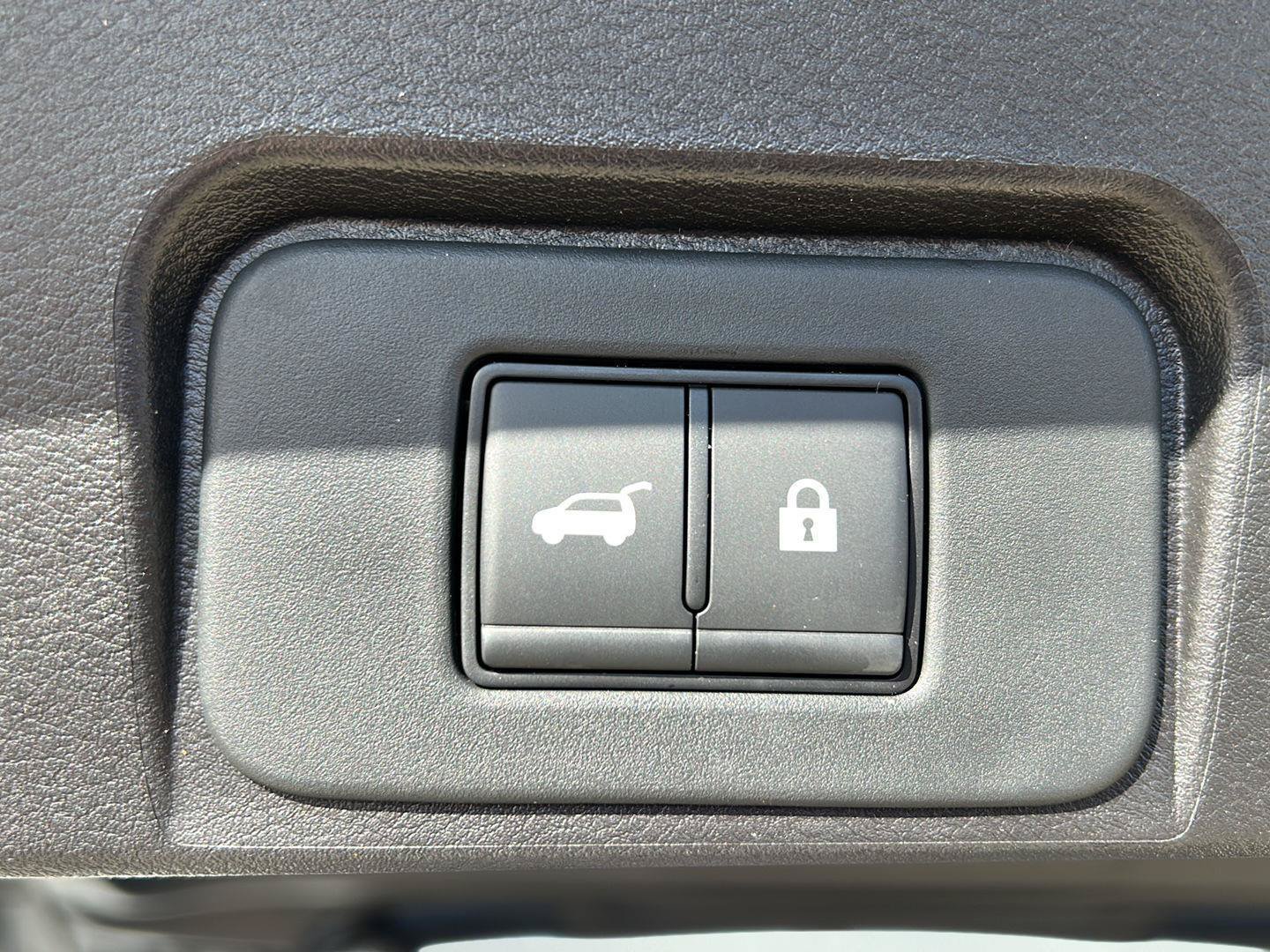 Used 2026 Nissan Rogue SV w/ Cold Weather Package AWD/4WD image 23
