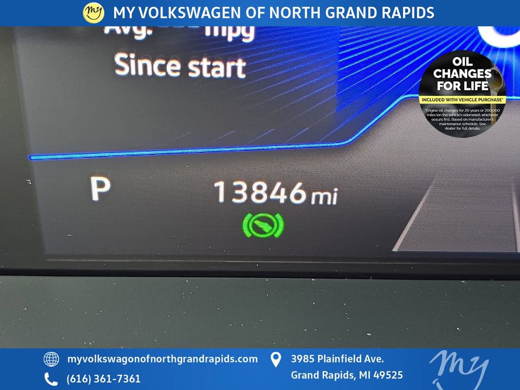 Used 2025 Volkswagen Taos SE w/ Panoramic Sunroof Package AWD/4WD image 20