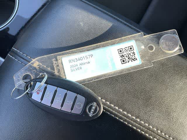 Used 2024 Nissan Altima 2.5 SV FWD image 27