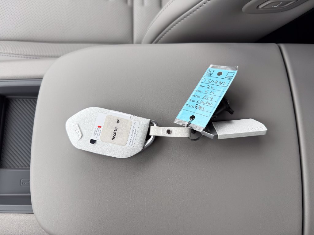New 2026 Kia EV9 Wind AWD/4WD image 32