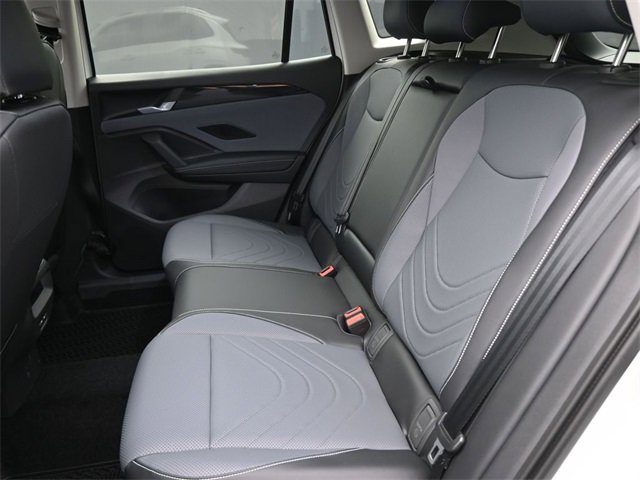 New 2026 Volkswagen Tiguan SE image 10