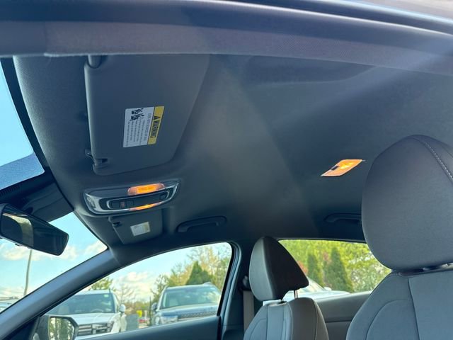 Certified 2025 Hyundai Elantra Sport image 21