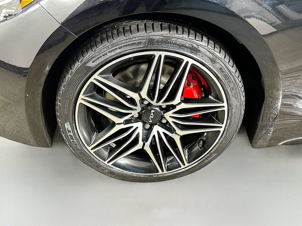 Used 2023 Kia Stinger GT2 RWD image 15