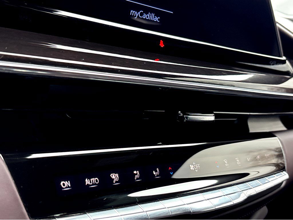 Certified 2024 Cadillac Escalade ESV Sport Platinum w/ LPO, ONYX Package image 12