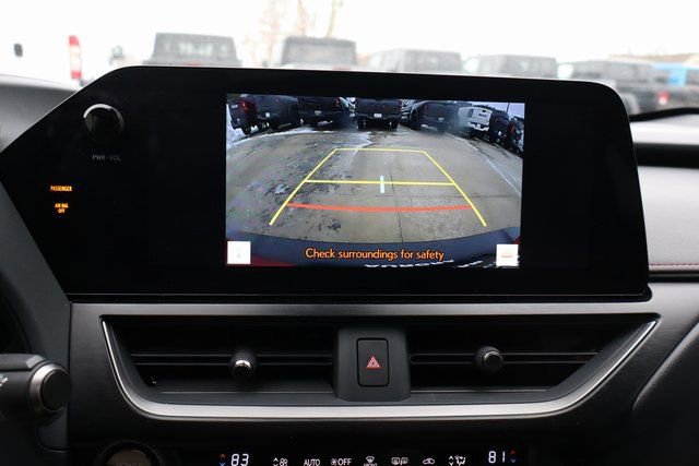 Used 2024 Lexus UX 250h F Sport image 21